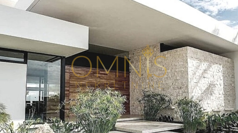 Mihotići - building land 6854m2 + project